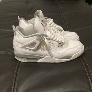 Jordan 4 Tech white